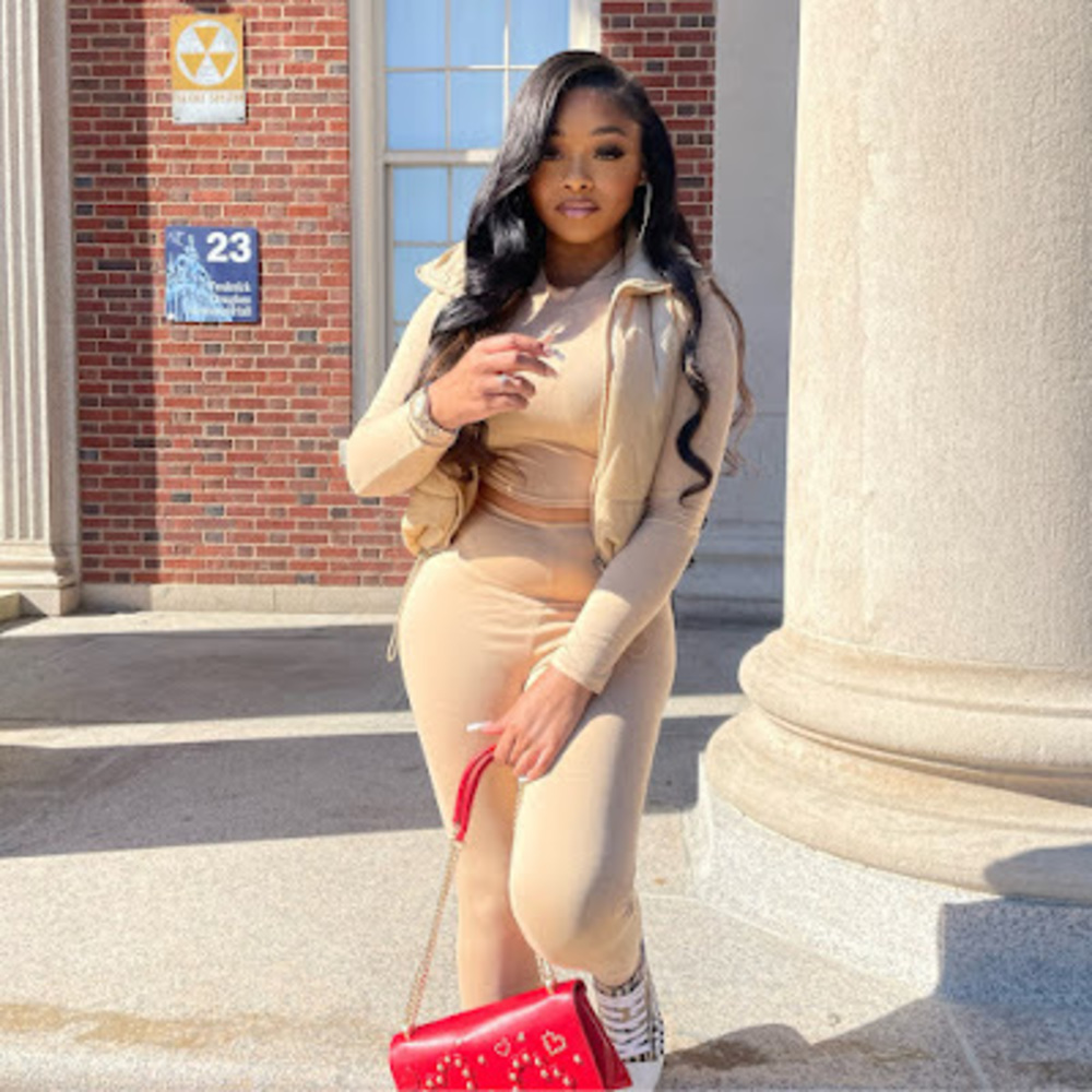 Meet your Posher, Natalyia